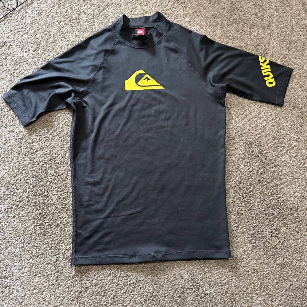Quiksilver Mens XL Black Yellow Short Sleeve‎ Rash Guard Surf Swim Shirt
